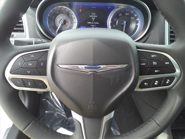 2023 Chrysler 300 Touring L