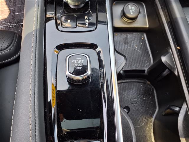 2023 Volvo XC90 B6 Ultimate Bright Theme 7P