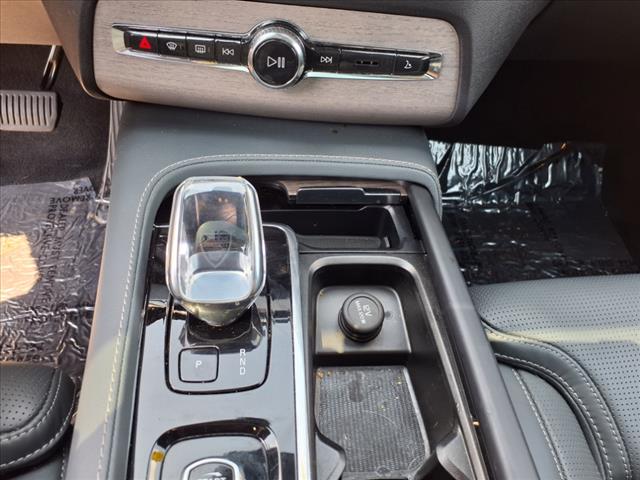 2023 Volvo XC90 B6 Ultimate Bright Theme 7P
