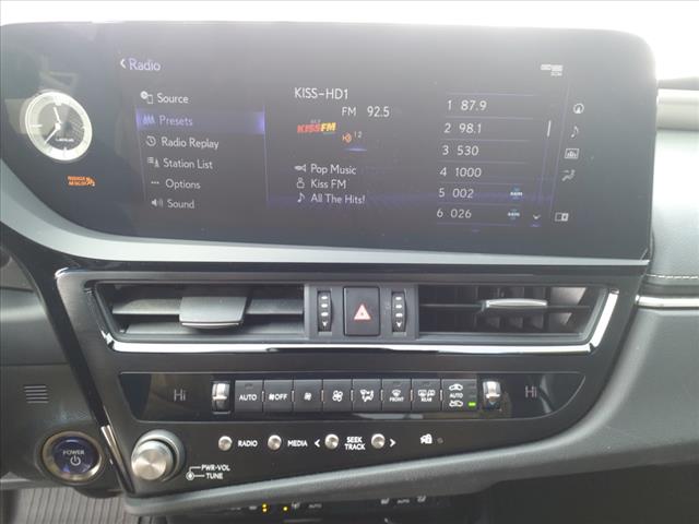 2022 Lexus ES 300h F SPORT