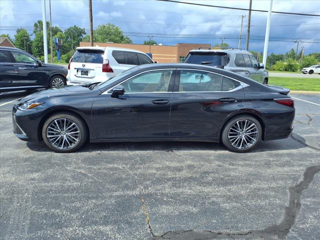 2023 Lexus ES 350 Base
