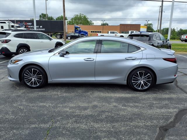 2022 Lexus ES 350 Base
