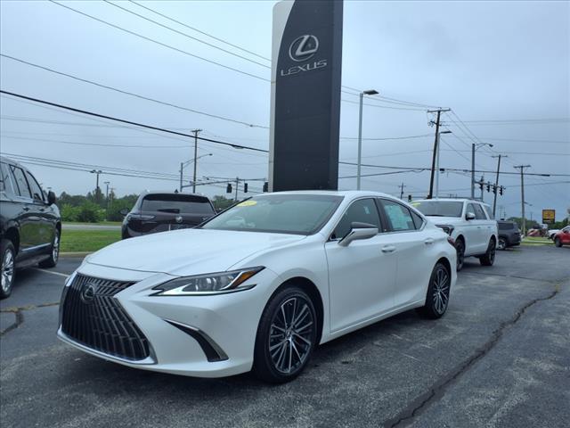 2022 Lexus ES 250 Base