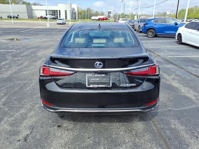 2020 Lexus ES 300h Base