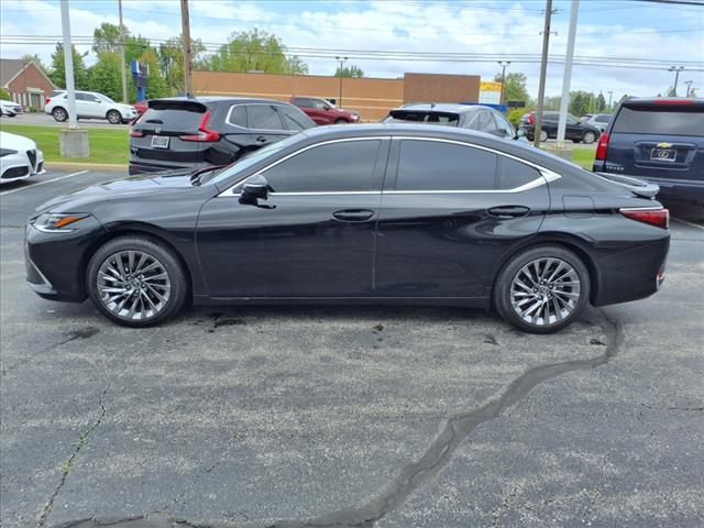 2024 Lexus ES 300h Ultra Luxury