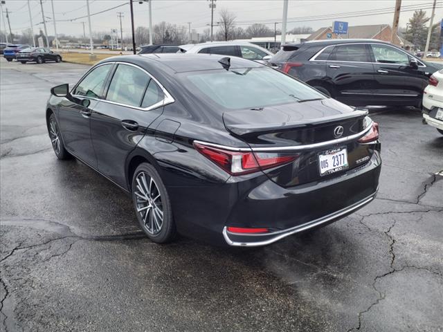 2024 Lexus ES 300h Base