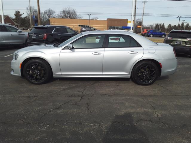 2023 Chrysler 300 Touring L