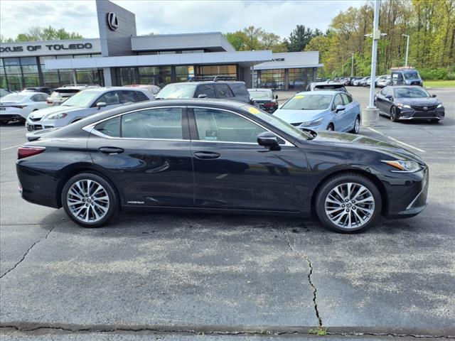 2020 Lexus ES 300h Base