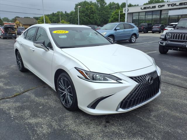 2022 Lexus ES 250 Base