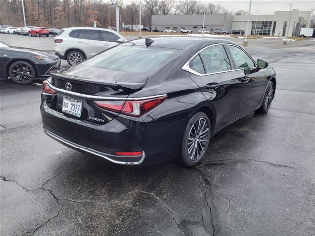 2024 Lexus ES 300h Base