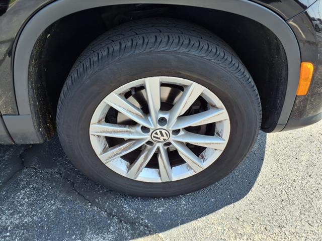 2017 Volkswagen Tiguan 2.0T Limited S 4Motion