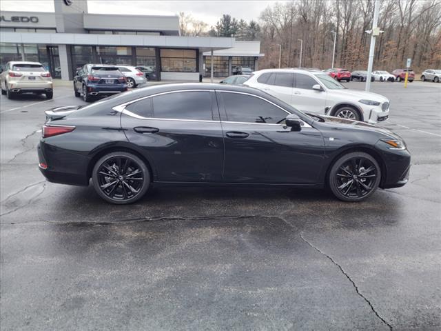 2024 Lexus ES 350 F SPORT Handling
