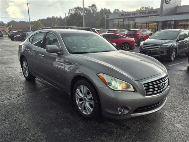 2011 INFINITI M37 x