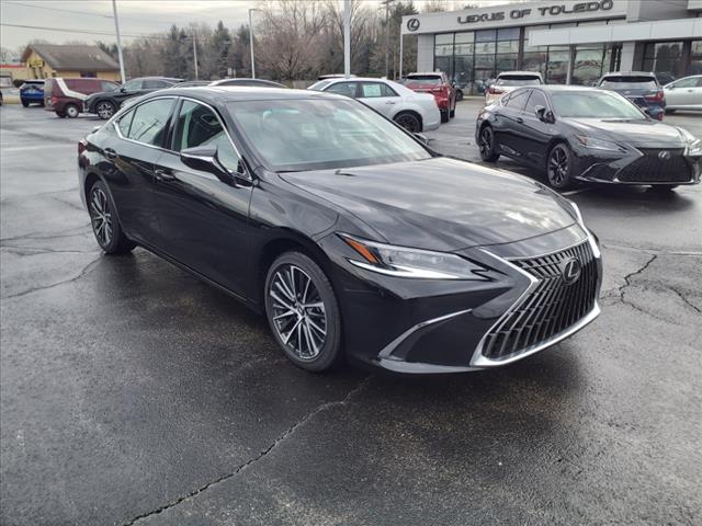2024 Lexus ES 300h Base