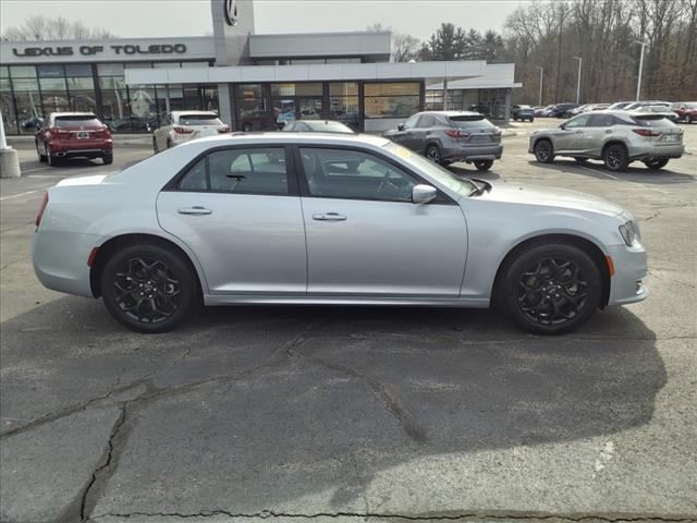 2023 Chrysler 300 Touring L