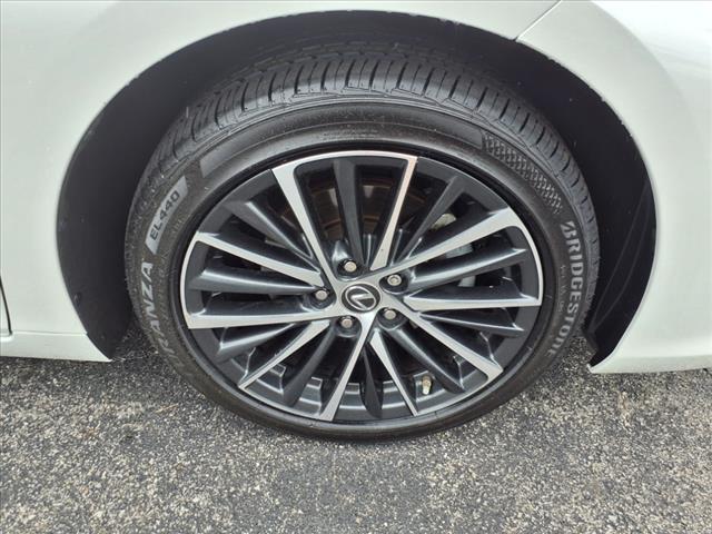 2022 Lexus ES 250 Base