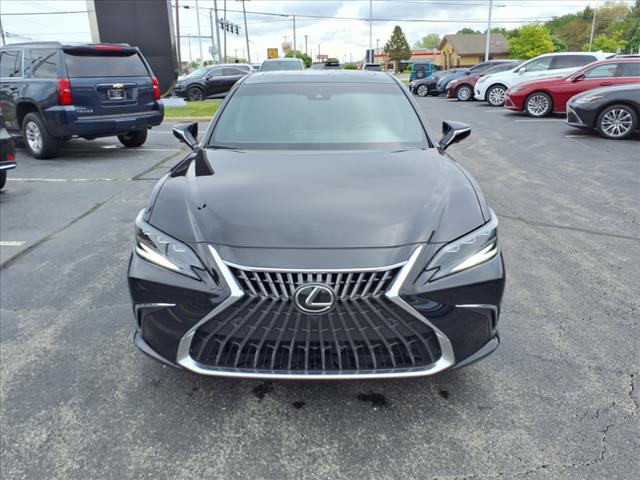 2024 Lexus ES 300h Ultra Luxury