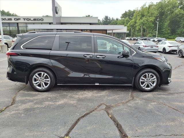 2022 Toyota Sienna XSE 7-Passenger