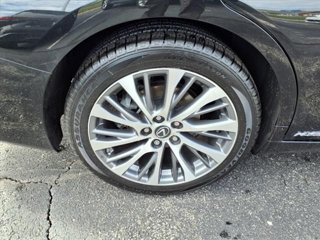 2020 Lexus ES 300h Base