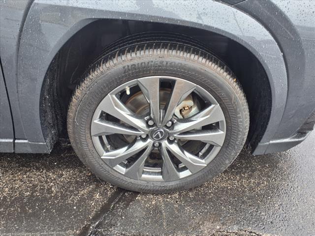 2024 Lexus UX 250h F SPORT Handling