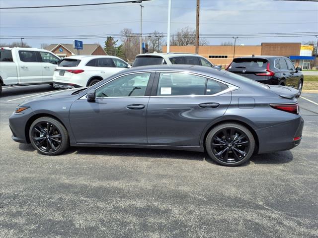 2025 Lexus ES 300h 300h