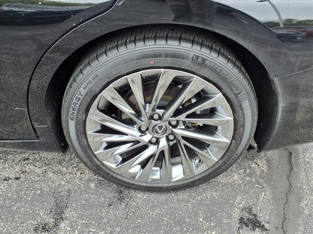 2024 Lexus ES 300h Ultra Luxury