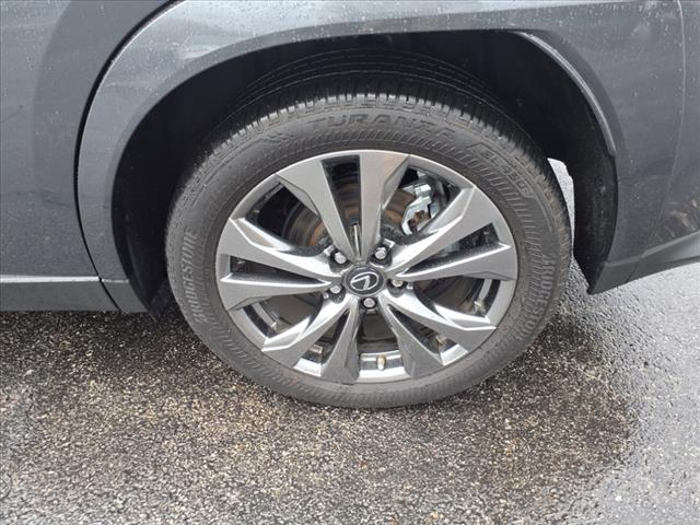 2024 Lexus UX 250h F SPORT Handling