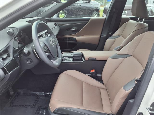 2022 Lexus ES 250 Base
