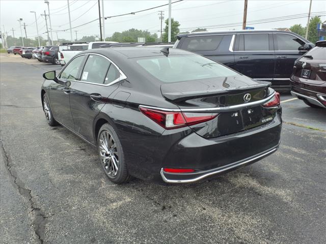 2025 Lexus ES 300h 300h Luxury