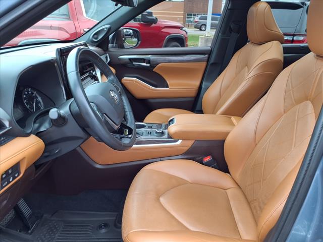 2021 Toyota Highlander Platinum