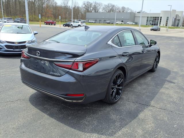 2025 Lexus ES 300h 300h
