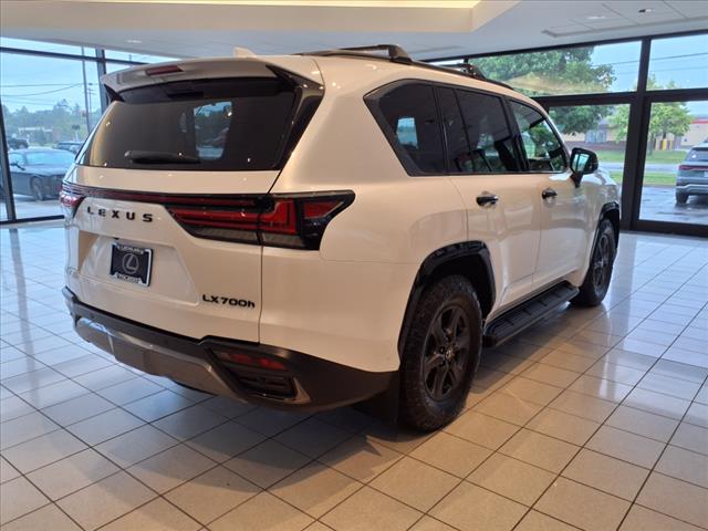 2025 Lexus LX 700h 