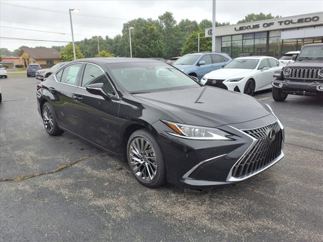 2025 Lexus ES 300h 300h Luxury
