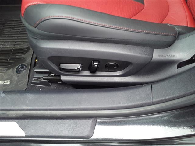 2024 Lexus ES 350 F SPORT Handling
