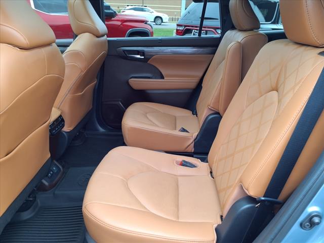 2021 Toyota Highlander Platinum