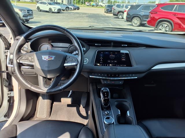 2020 Cadillac XT4 Premium Luxury