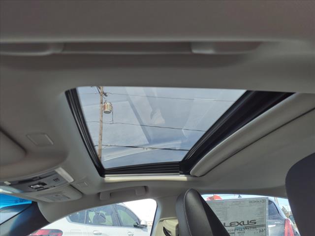 2025 Lexus ES 300h 300h