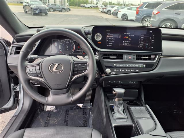 2022 Lexus ES 350 Base