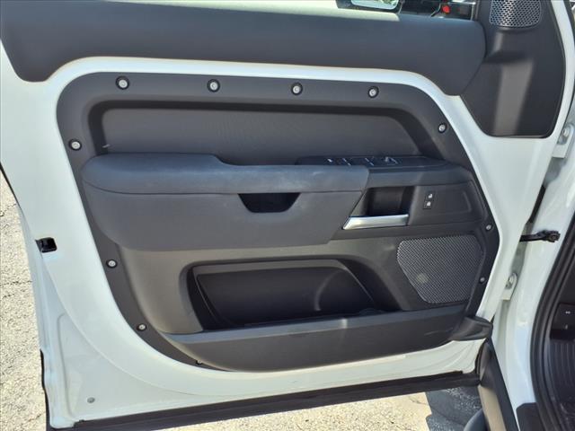 2023 Land Rover Defender 110 Standard