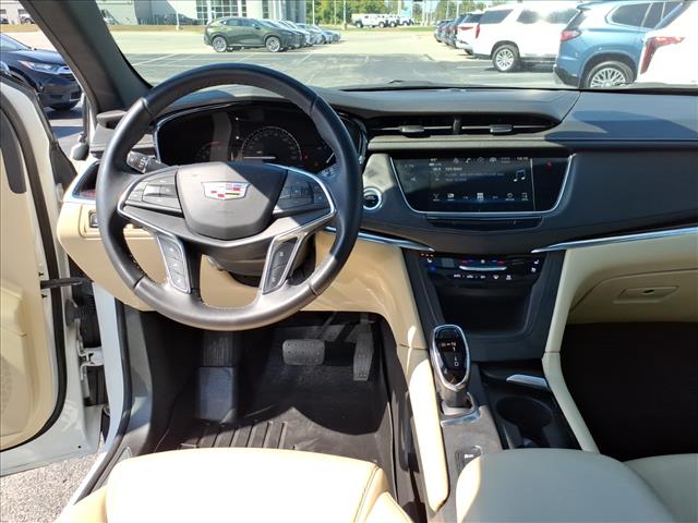2018 Cadillac XT5 Premium Luxury