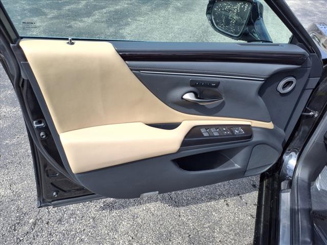 2020 Lexus ES 300h Base