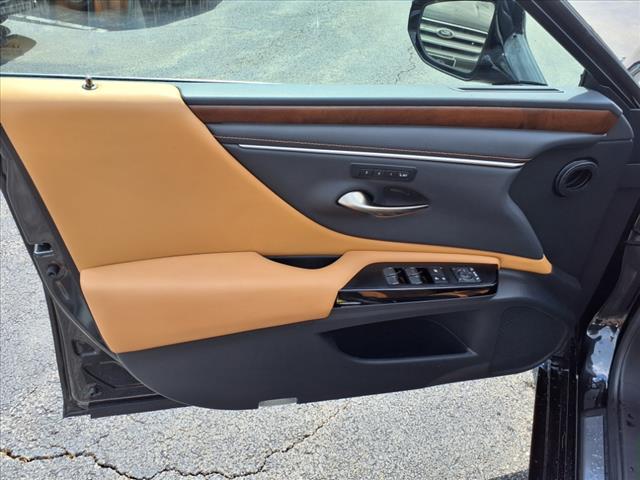 2023 Lexus ES 350 Base
