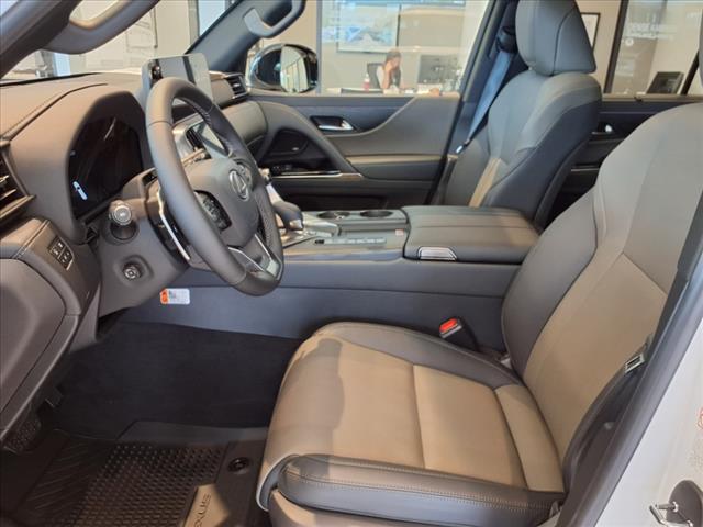 2025 Lexus LX 700h 