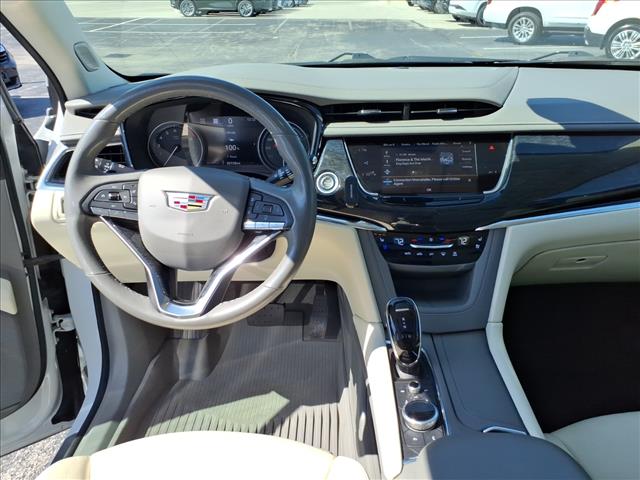 2022 Cadillac XT6 Premium Luxury