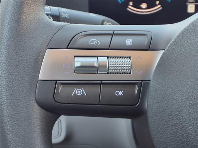 2025 Hyundai KONA SE