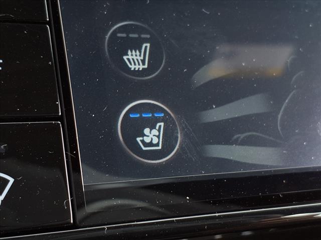 2025 Genesis G70 OBSIDIAN BLACK