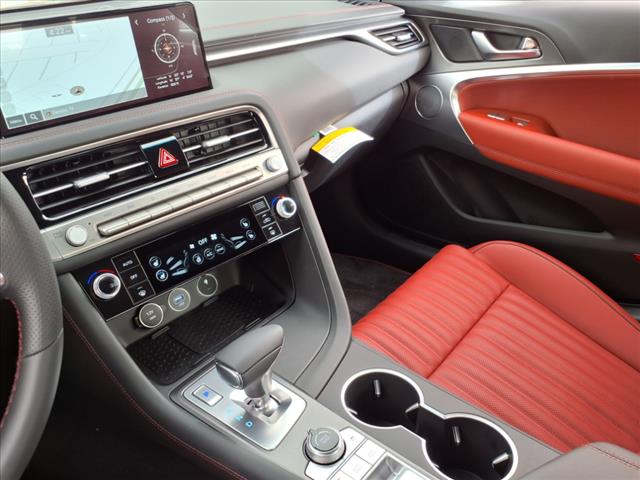 2025 Genesis G70 SEVILLA RED/OBSIDIAN BLAC