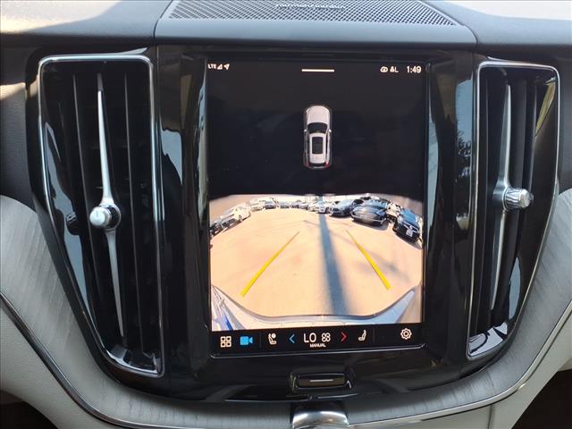2024 Volvo XC60 B5 Plus Dark Theme