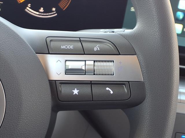 2025 Hyundai KONA SE