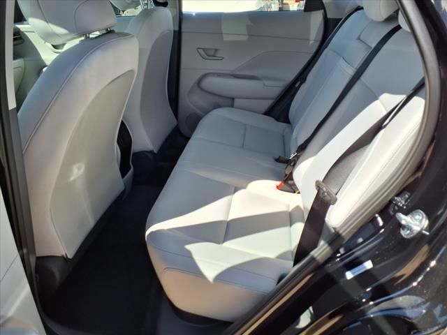 2025 Hyundai KONA SE